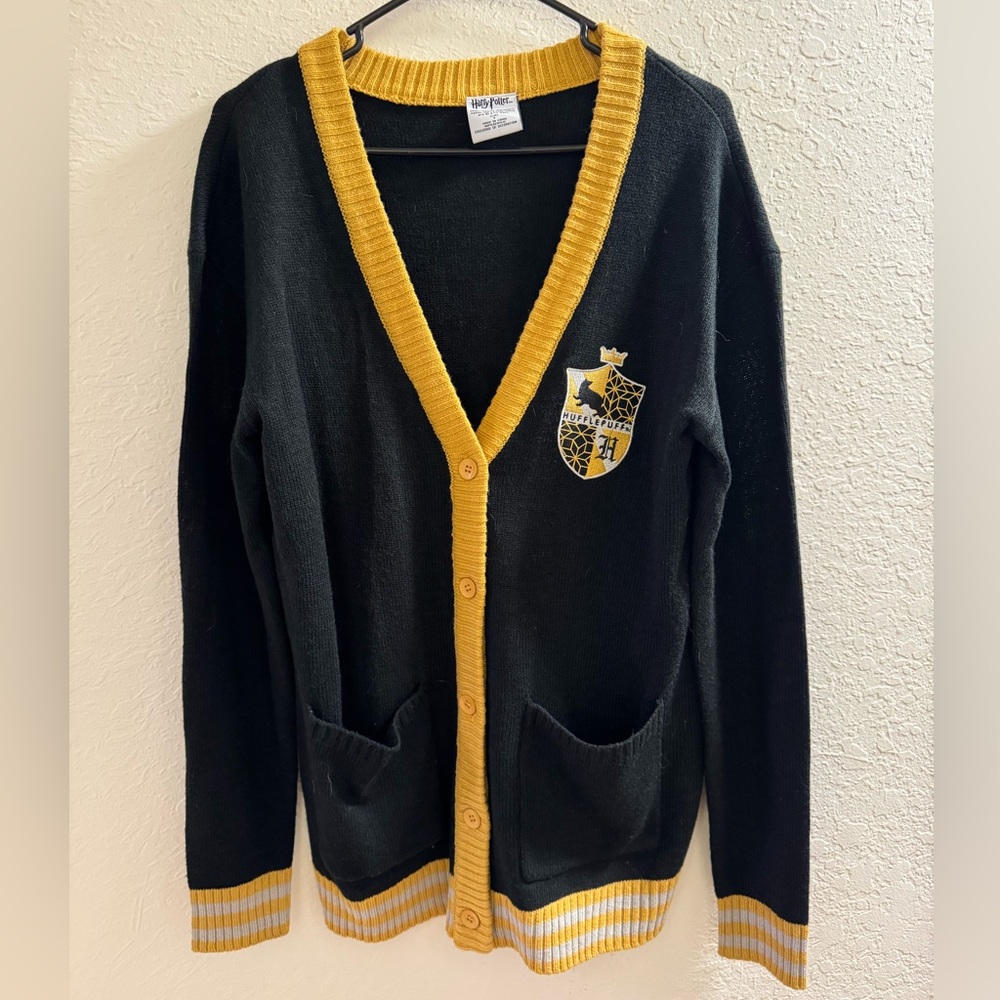 Harry Potter - Hufflepuff Black and Yellow Cardigan - Small